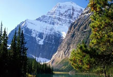 覃海洋晒病历单:腰背痛伴右膝痛、颈肩痛复发,建议加强部位锻炼.